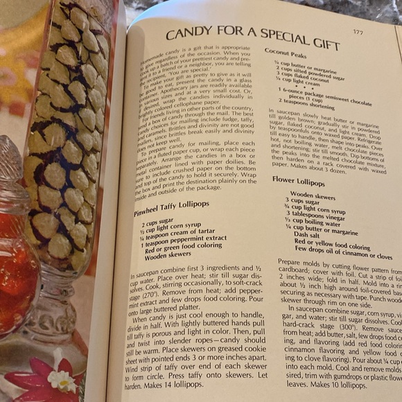 Better homes and garden gifts to make yourself . 204 pages - Picture 7 of 8